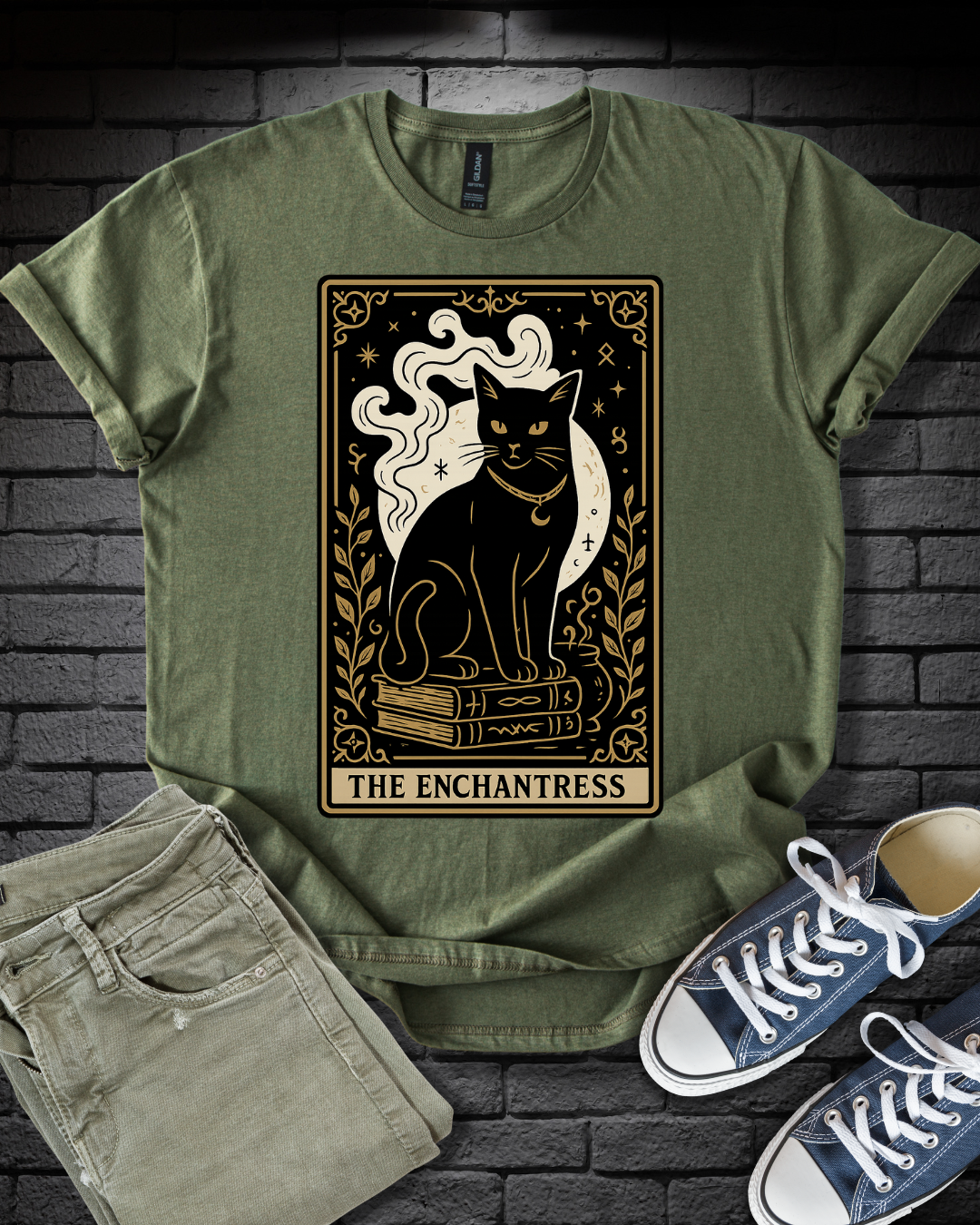 Tarot Cat The Enchantress T-Shirt